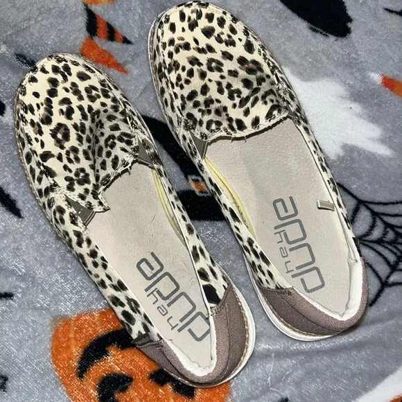✨BRAND NEW✨ HEY DUDE LEOPARD LENA ANGORA SLIP ONS - Picture 4 of 7